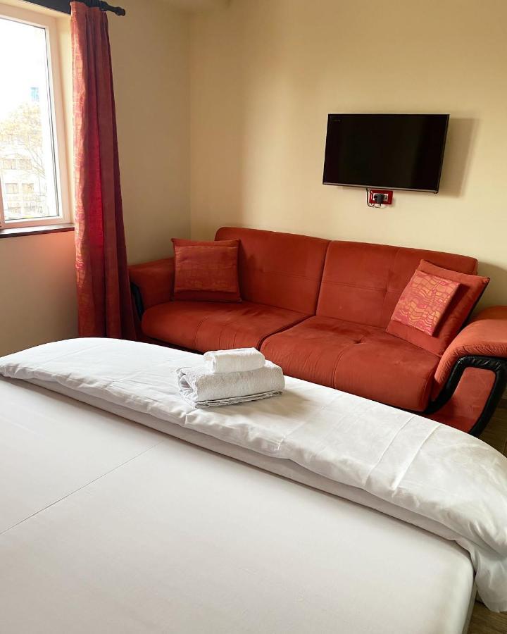 Anthora Hostel Пловдив Экстерьер фото