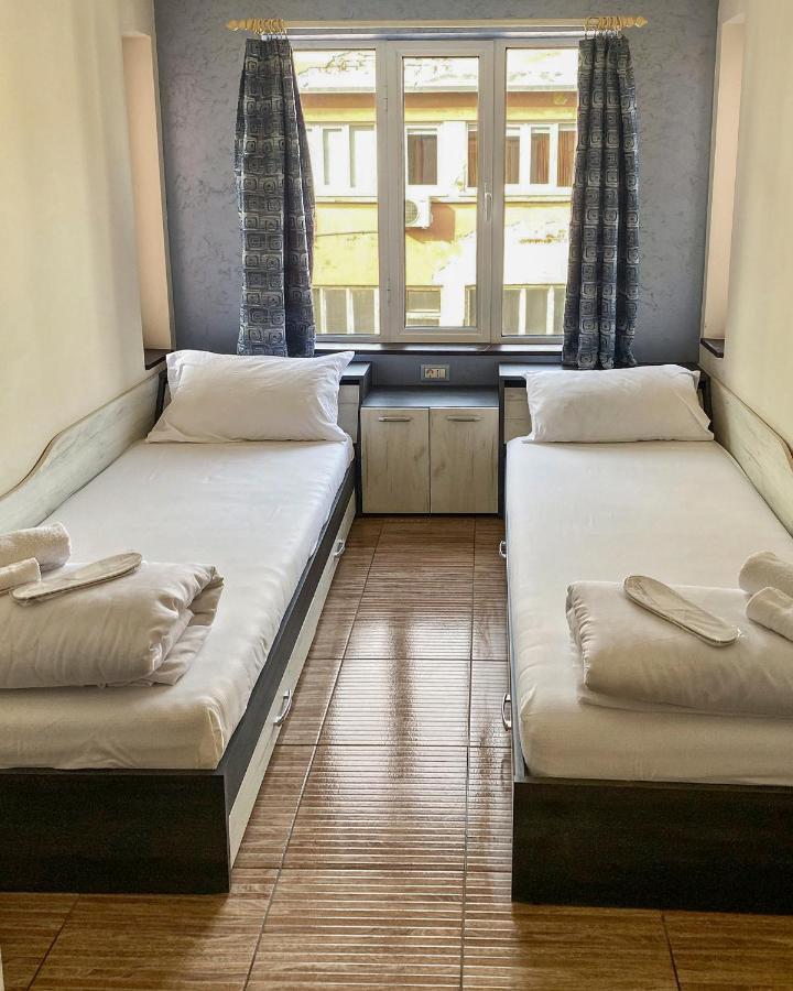 Anthora Hostel Пловдив Экстерьер фото